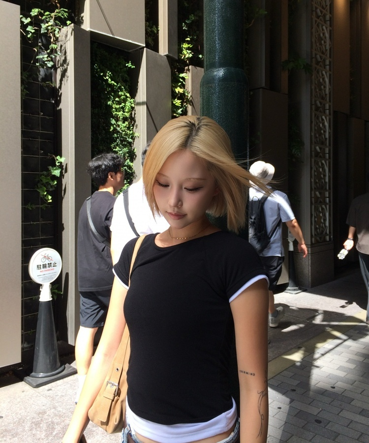 レイヤーベーシッククロップドTシャツ BLACK