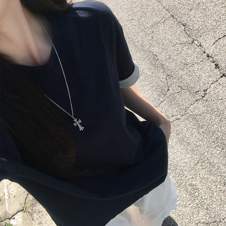꾸안꾸 무드의 롤리팝 라운드 롤업 여름 반팔 티셔츠 오버핏 데일리 반팔티 루즈핏 배색 무지 박시티 기본 상의 4color 네이비