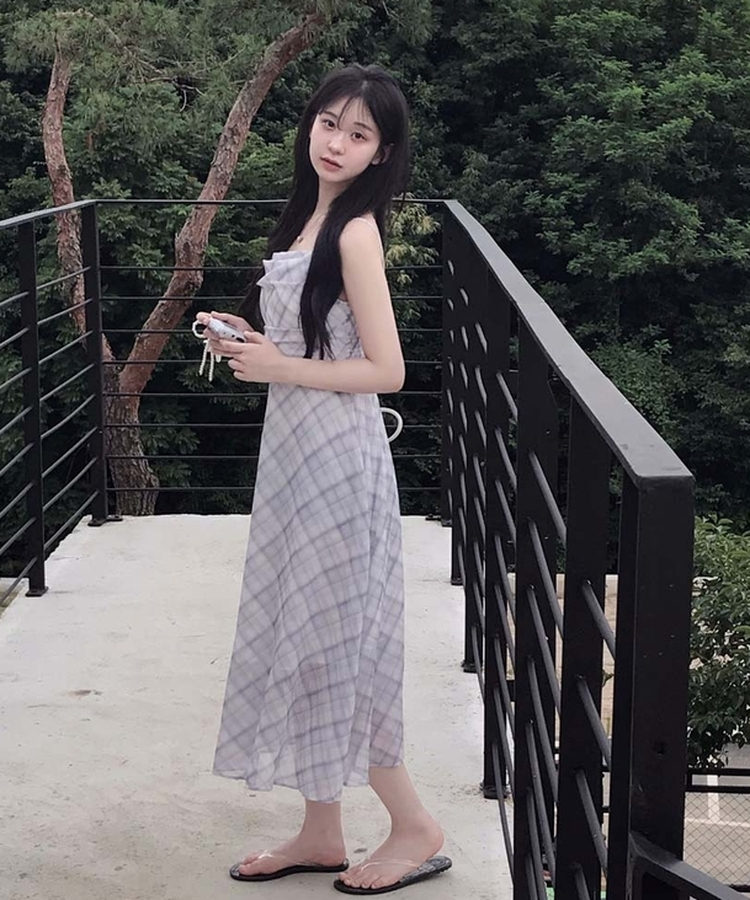 한겹한겹 원단부터 고급스러운바이올렛 체크 드레이프 롱 나시 원피스 연보라