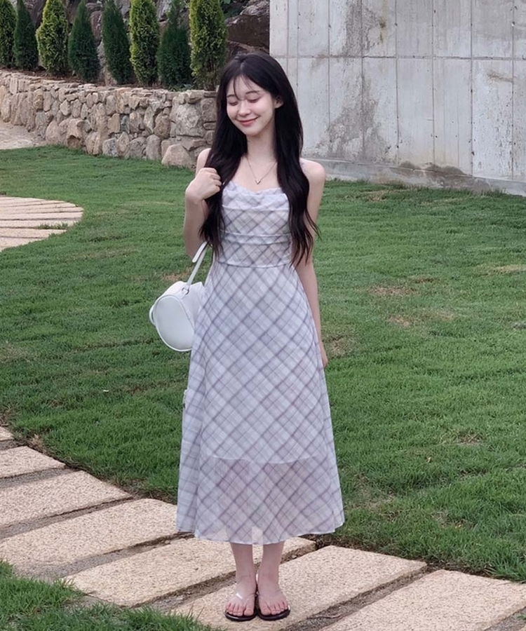 한겹한겹 원단부터 고급스러운바이올렛 체크 드레이프 롱 나시 원피스 연보라