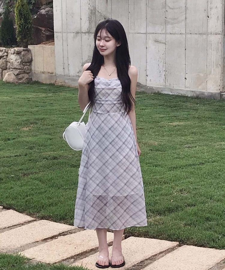 한겹한겹 원단부터 고급스러운바이올렛 체크 드레이프 롱 나시 원피스 연보라
