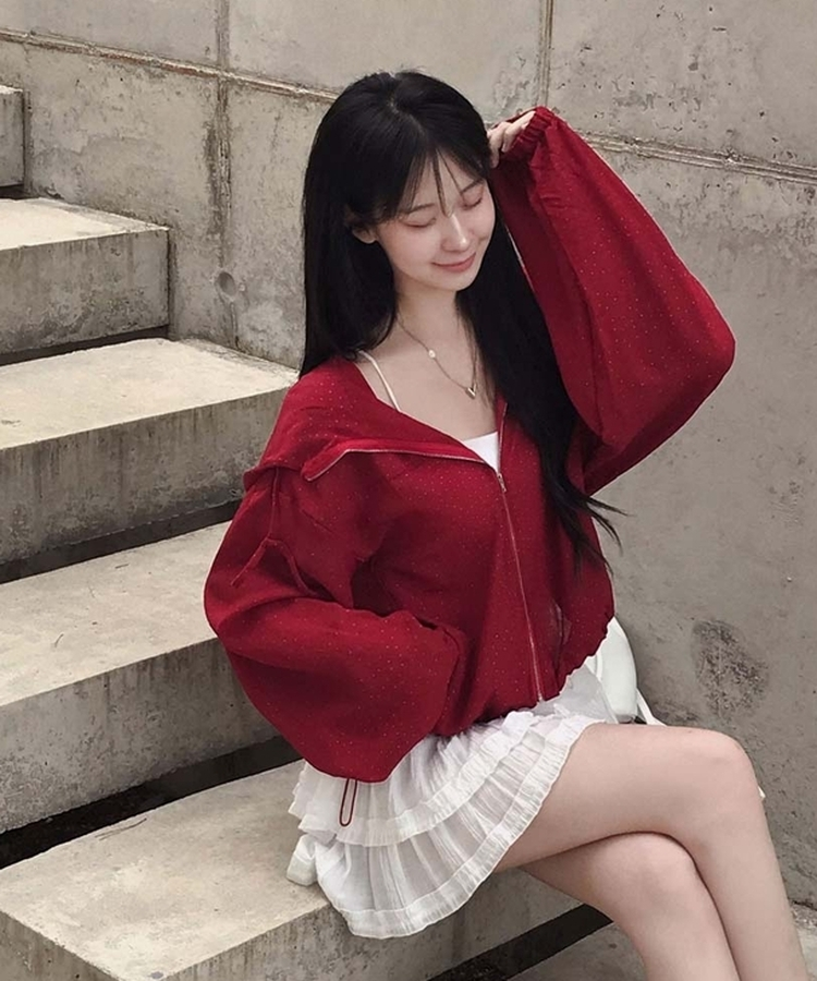 귀여움퀄리티 보장에이쁠 루즈핏 후드 도트 스트링 바람막이 점퍼 레드