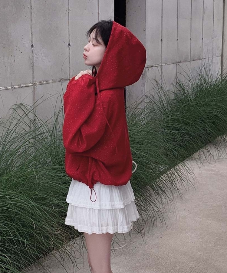 귀여움퀄리티 보장에이쁠 루즈핏 후드 도트 스트링 바람막이 점퍼 레드