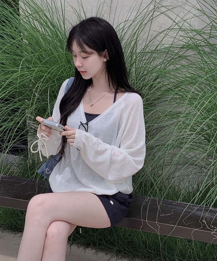 한여름까지 살탐방지모데 브이넥 썸머 루즈핏 얇은 긴팔 니트 아이보리