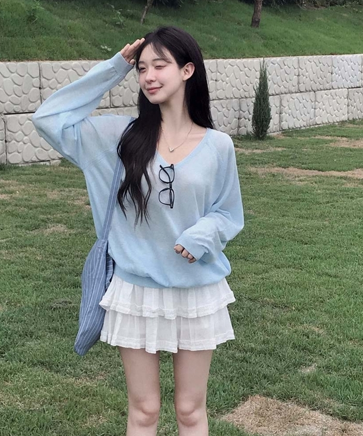 한여름까지 살탐방지모데 브이넥 썸머 루즈핏 얇은 긴팔 니트 아이스블루
