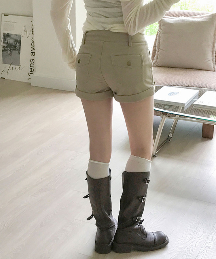 모놀 롤업 밑단 버튼 스판 숏 팬츠 여름 여름숏팬츠 베이지