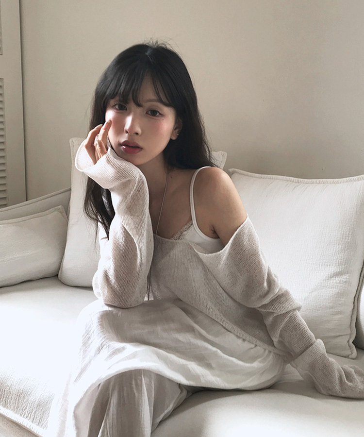 オーバーサイズVネック長袖ニットTシャツ IVORY