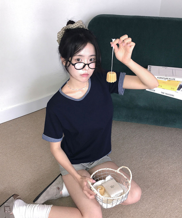 피드 일체형 단가라 레이어드 버튼 롤업 반팔 티셔츠 네이비