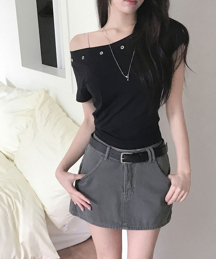 니커 보트넥 아일렛 펀칭 슬림핏 반팔 티셔츠 블랙