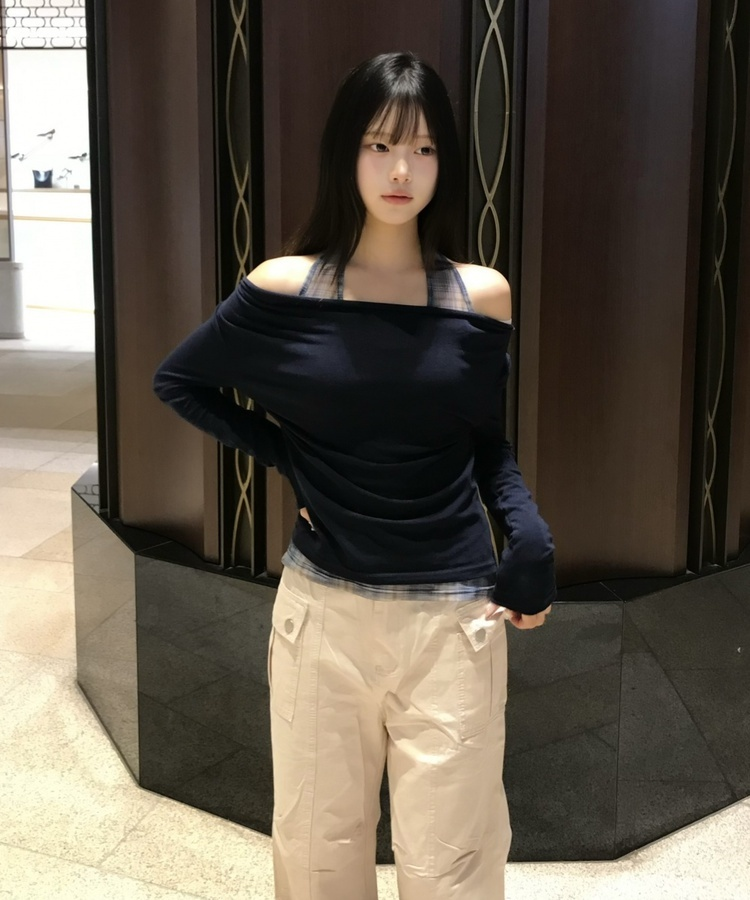 체크 오프숄더 홀터 T셔츠 곤색