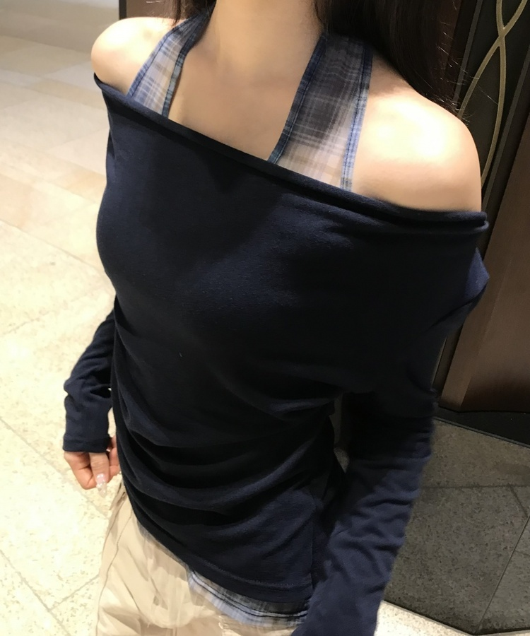 체크 오프숄더 홀터 T셔츠 곤색