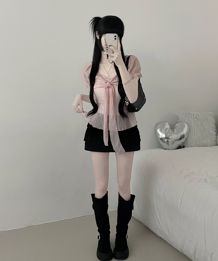 세럼쉬폰스퀘어리본스트랩프릴퍼프블라우스 핑크