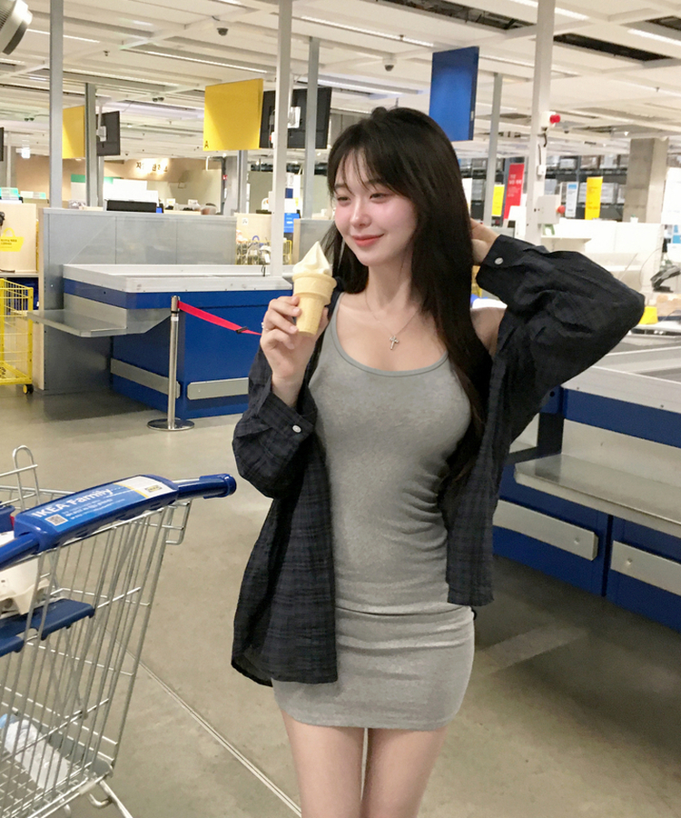 폴라나 슬림 나시 미니 원피스 허리잘록핏 데이트룩 여친룩 러블리 끈나시 민소매 슬리브리스 휴양지룩호캉스룩여름원피스 그레이