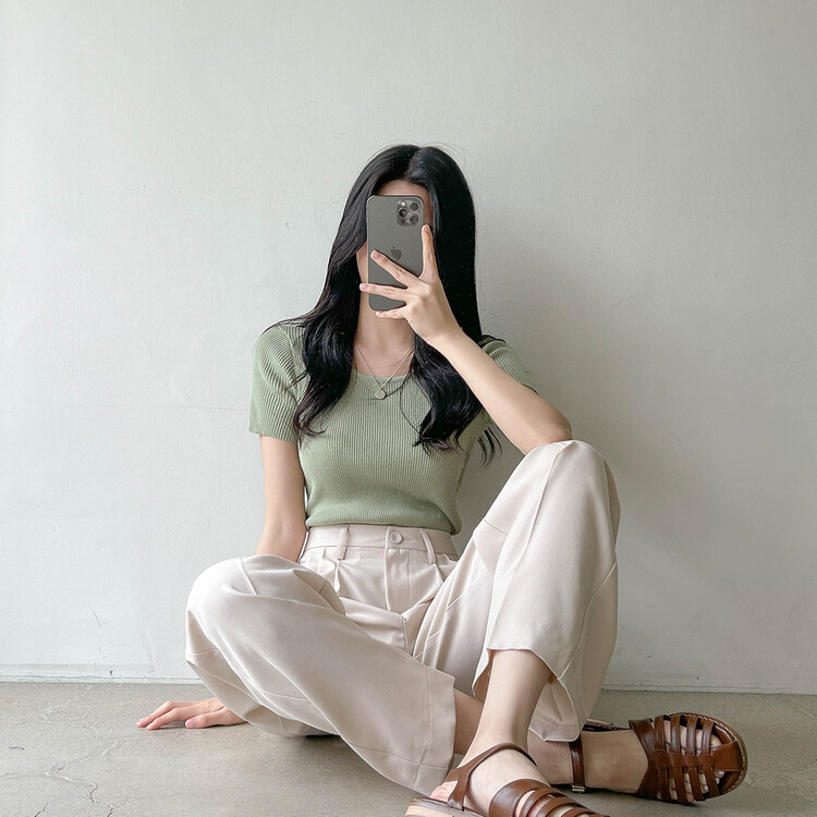 [S~2XL/기획특가]찰랑 핀턱 와이드 슬랙스 라이트베이지