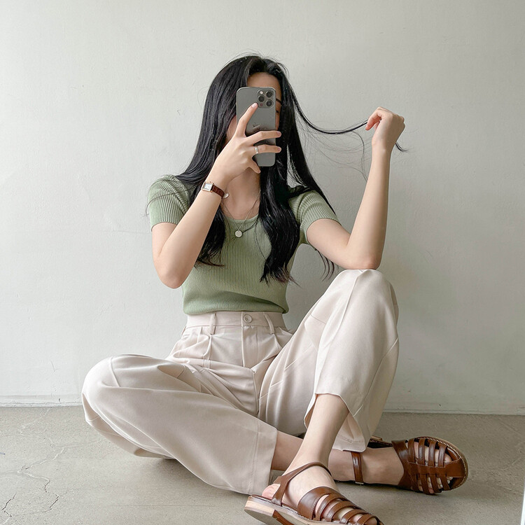 [S~2XL/기획특가]찰랑 핀턱 와이드 슬랙스 라이트베이지