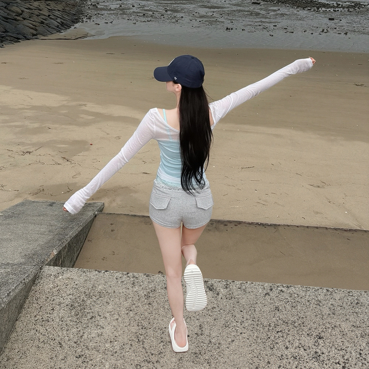 시스루 딥브이넥 슬림핏 여름 긴팔티셔츠 장마룩 햇빛차단 휴양지 바닷가룩 커버업 화이트