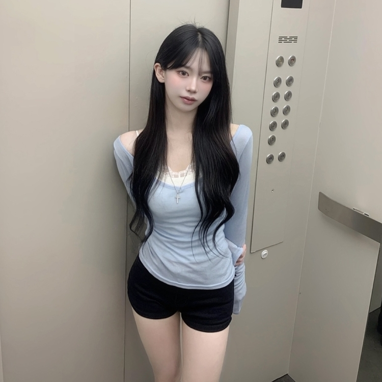 시스루 딥브이넥 슬림핏 여름 긴팔티셔츠 장마룩 햇빛차단 휴양지 바닷가룩 커버업 소라