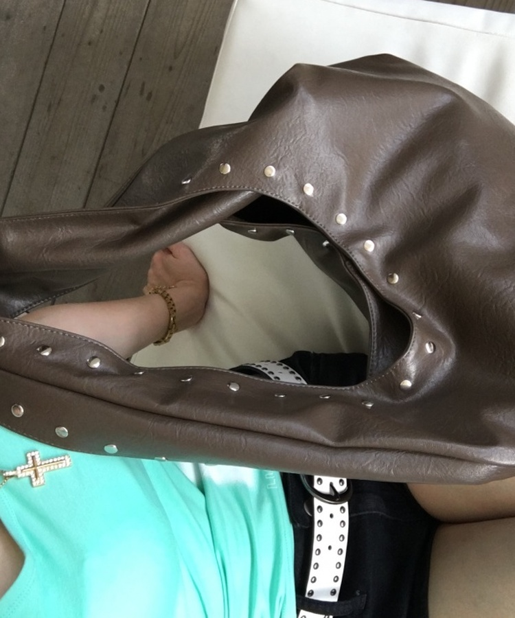 レザースタッツショルダーバック CHESTNUT BROWN