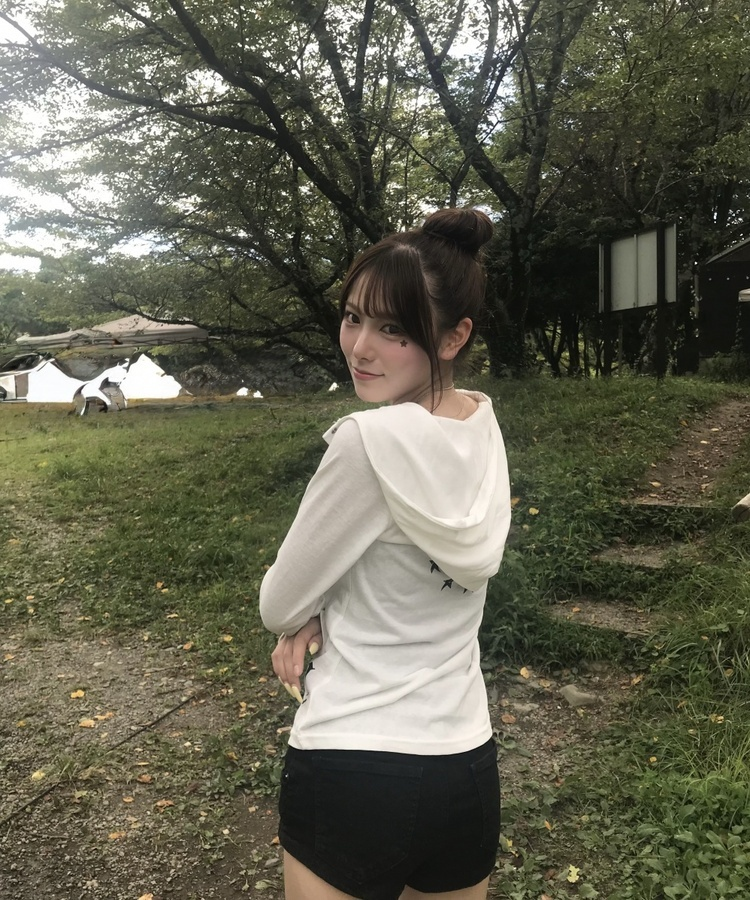 スターレタリングフードTシャツ WHITE