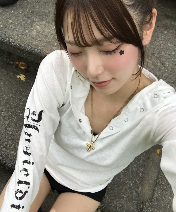 スターレタリングフードTシャツ WHITE