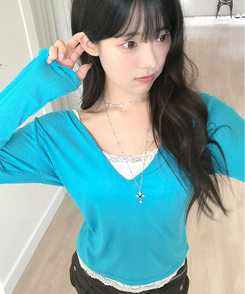 슬러 딥브이넥 레이어드 시스루 긴팔 티셔츠 아쿠아블루