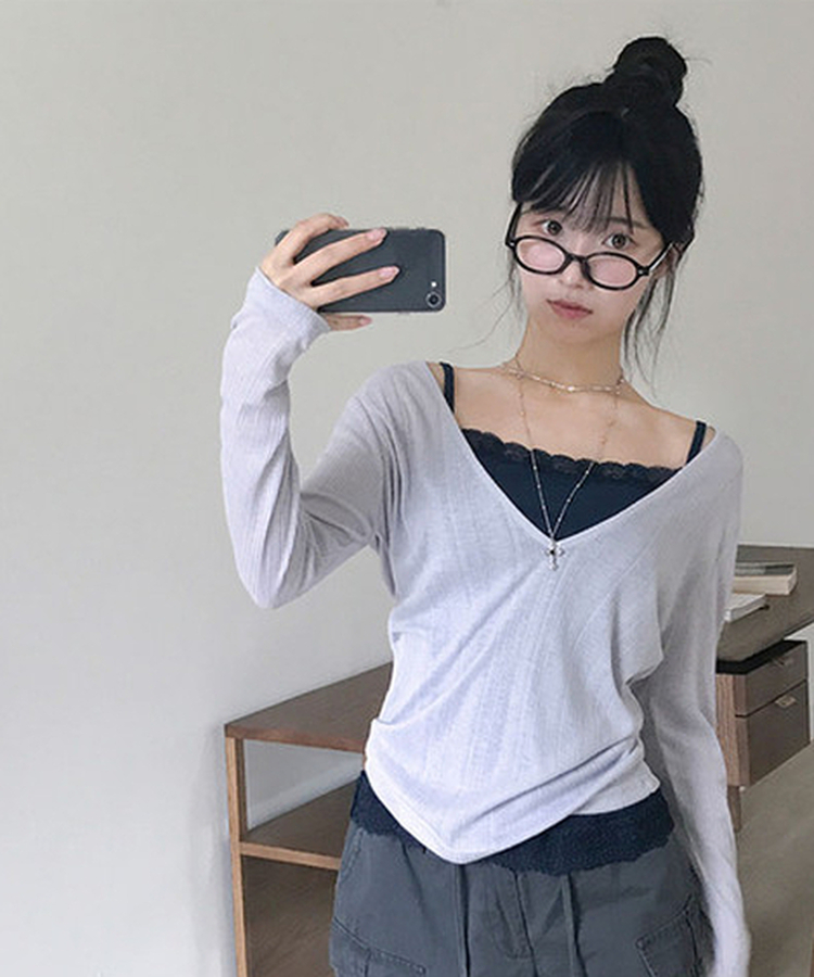 슬러 딥브이넥 레이어드 시스루 긴팔 티셔츠 연그레이