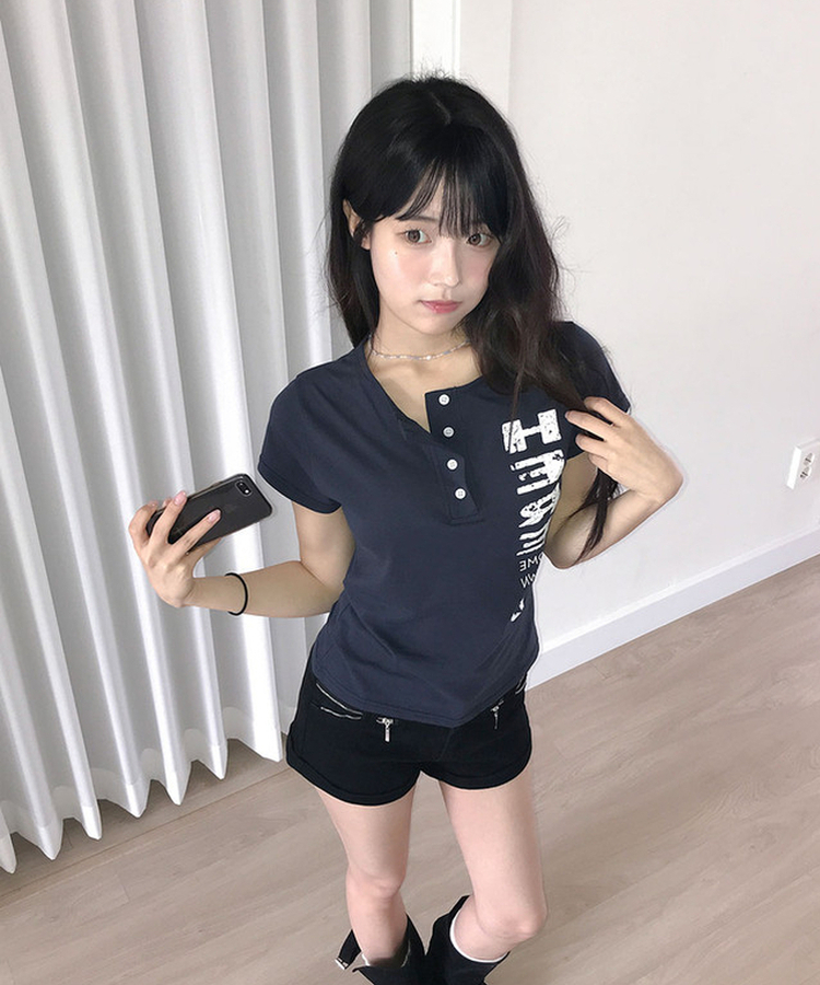 리즐 헨리넥 슬림 크랙 레터링 프린팅 반팔 티셔츠 네이비