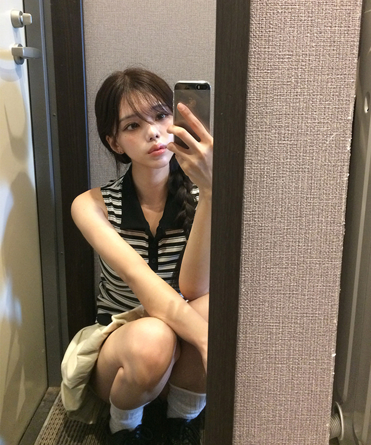 ストライプカラーネックノースリーブTシャツ BLACK