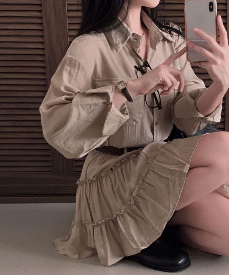 여름까지 살안타템으로 즐기는 세트에센스 셔츠벨트스커트 쓰리피스 세트 베이지