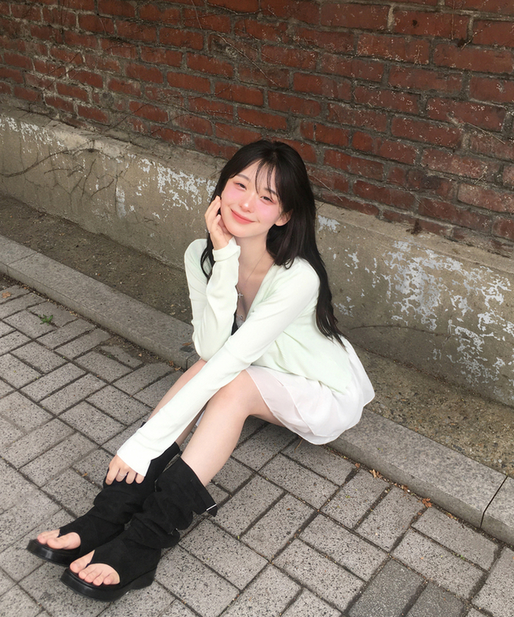 글로우 브이넥 롱 가디건 긴팔 차르르 슬림핏 러블리 휴양지룩 캐주얼 간절기아우터간절기템여름가디건썸머코디 민트