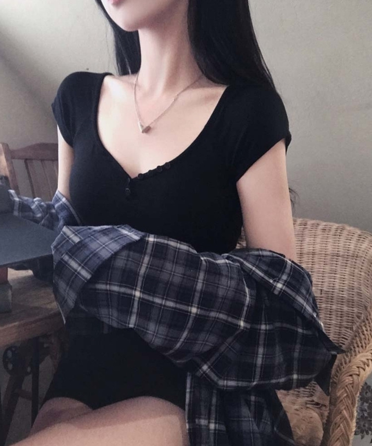 【カップ付き】クロップドスリムTシャツ(5color) BLACK