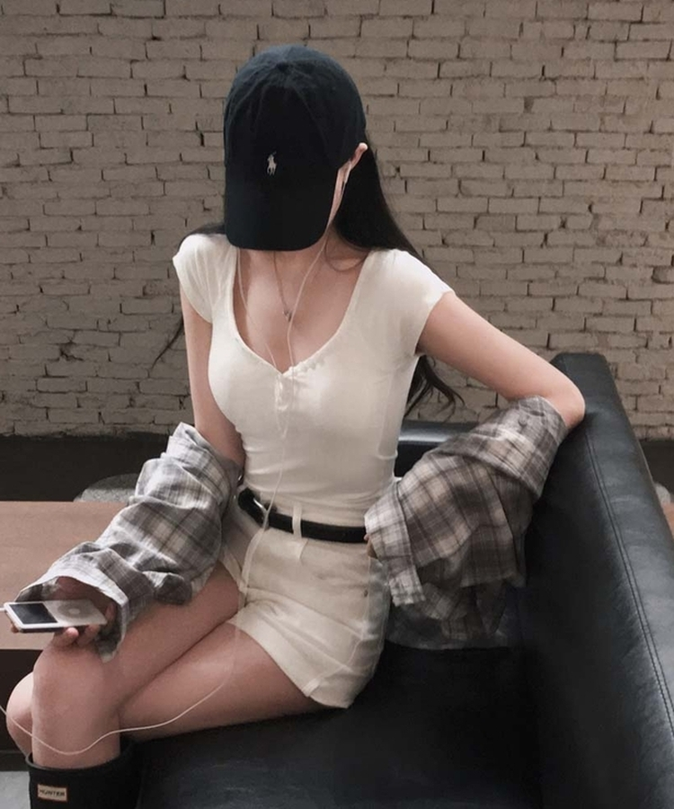 【カップ付き】クロップドスリムTシャツ(5color) IVORY