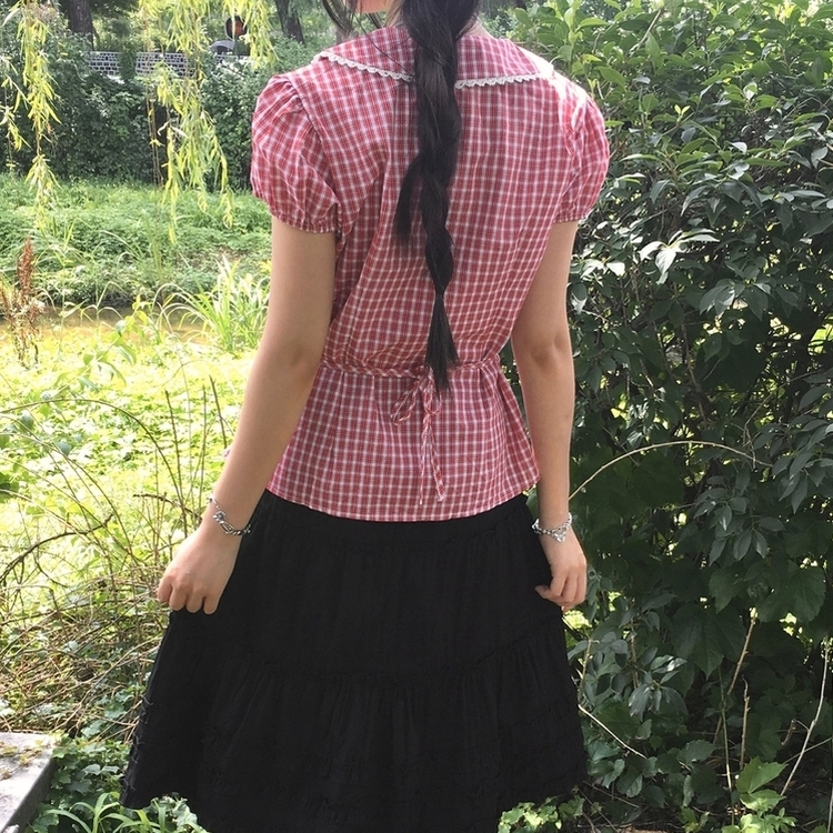 이치고 둥근카라 레이스 허리잘록 핀턱 반팔블라우스 레드