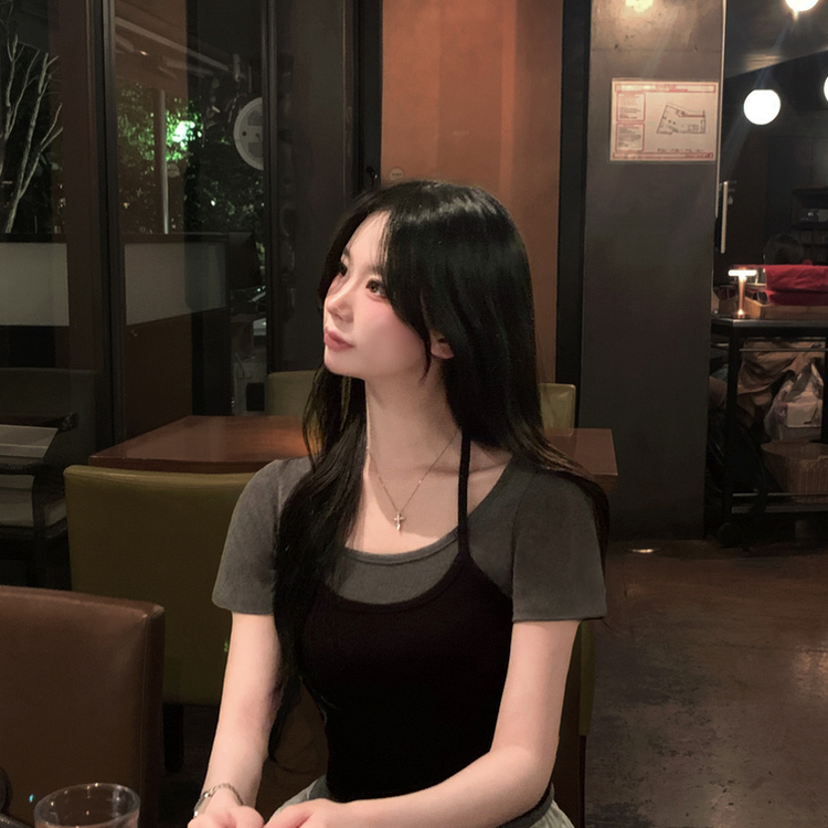 홀터넥 끈나시 유넥 슬림핏 여름 반팔티셔츠 레이어드 투피스 세트 블랙