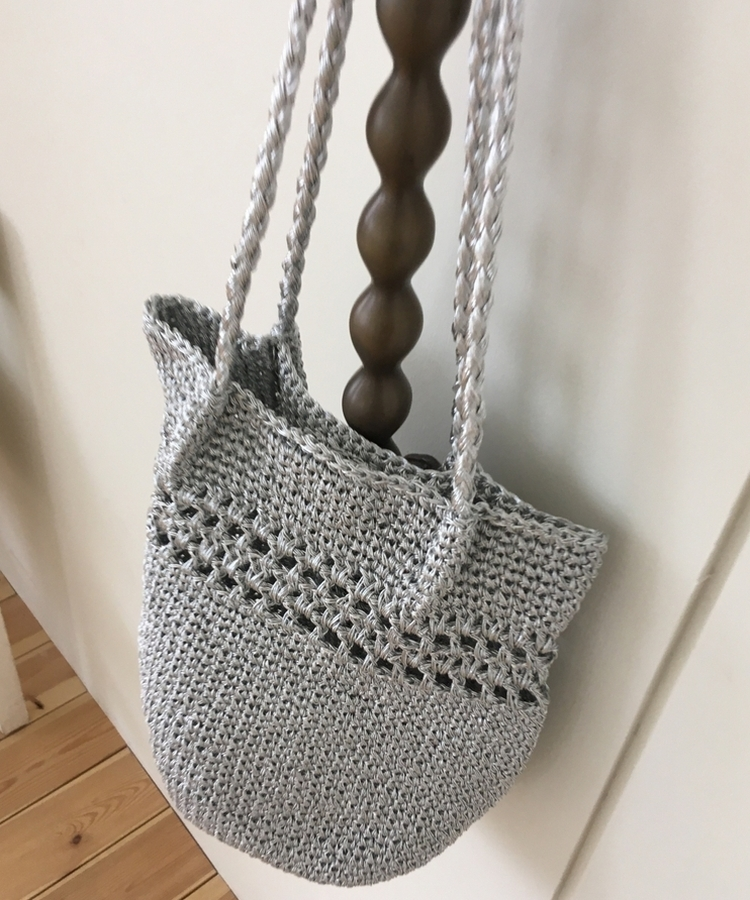 シルバーメッシュニットトートバッグ