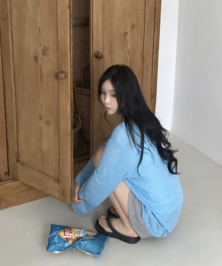 スラブシアーディープVネック長袖Tシャツ(6color) SKY BLUE