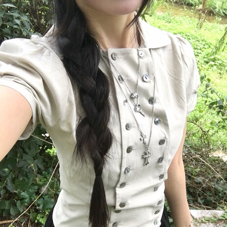 더블버튼 단추 잘록 슬림핏 반팔 티셔츠 블라우스 여행룩 4color 베이지