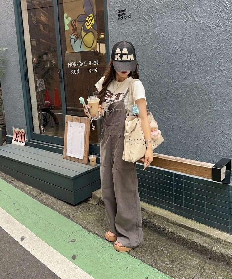 스터드 숄더백 아이보리