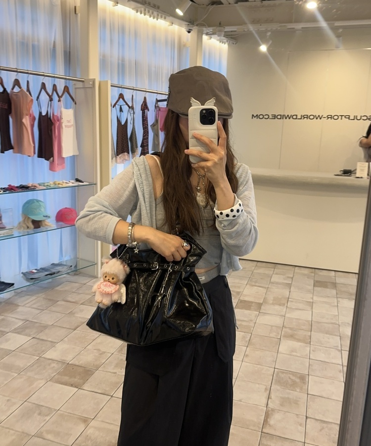 벨트 디자인 숄더백 블랙