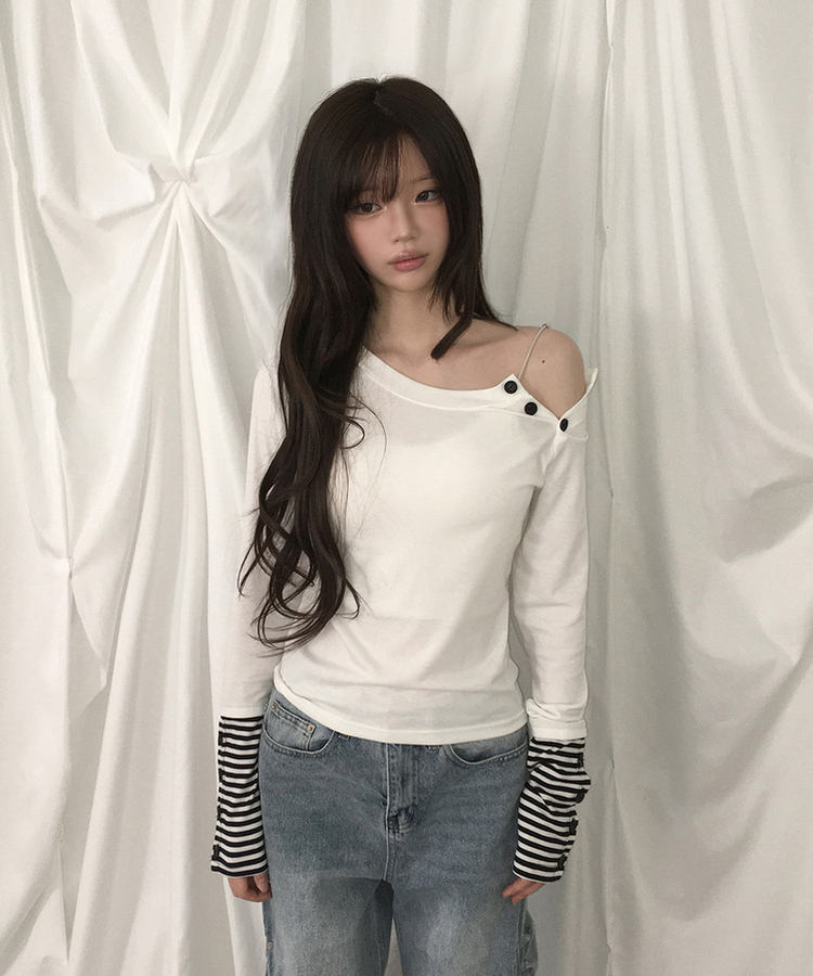 アシメボタンボーダースリム長袖Tシャツ IVORY
