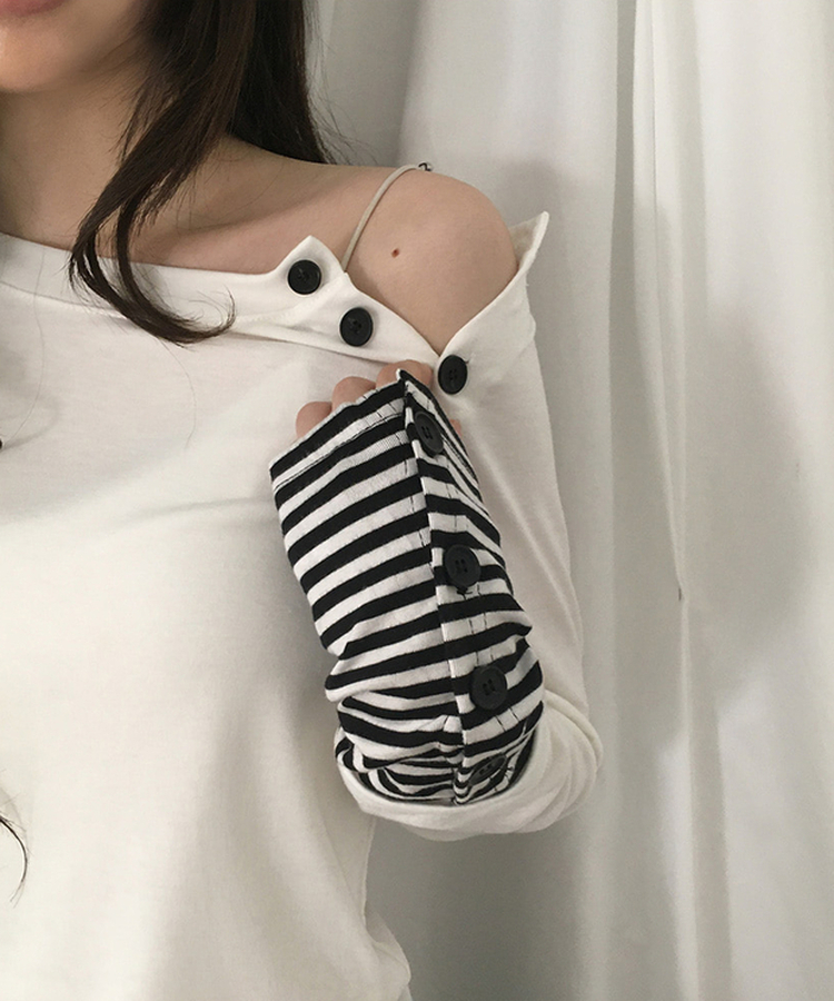 アシメボタンボーダースリム長袖Tシャツ IVORY