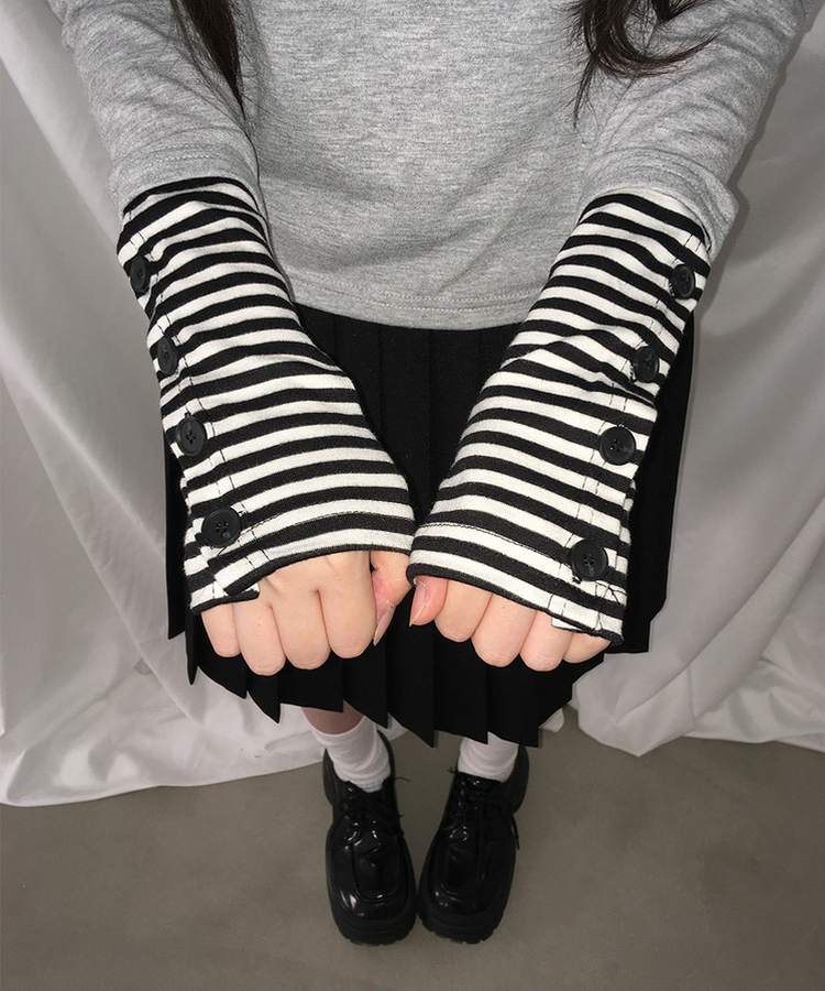 アシメボタンボーダースリム長袖Tシャツ GREY