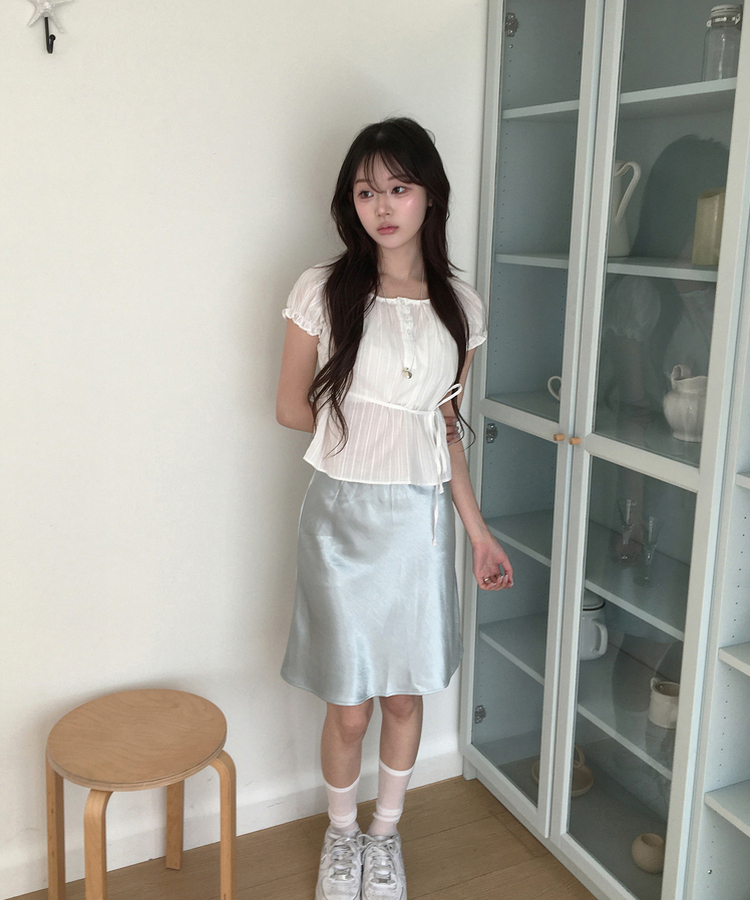 ガーリーパフブラウス IVORY