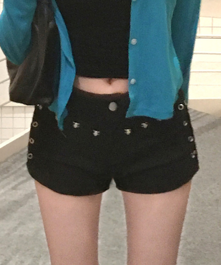 スタッズスリムショートパンツ BLACK