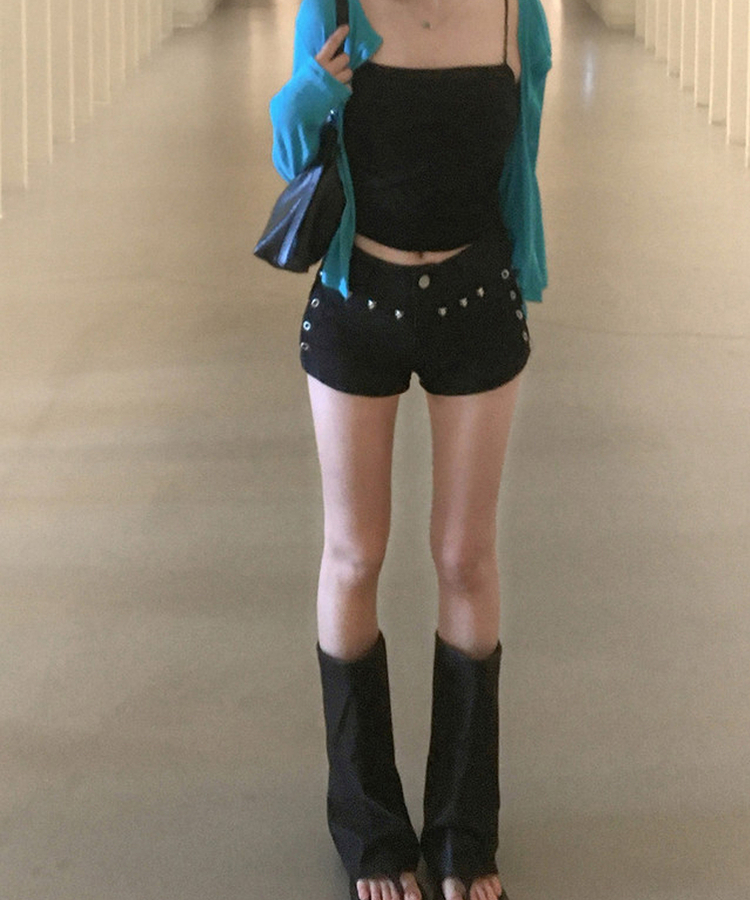 スタッズスリムショートパンツ BLACK