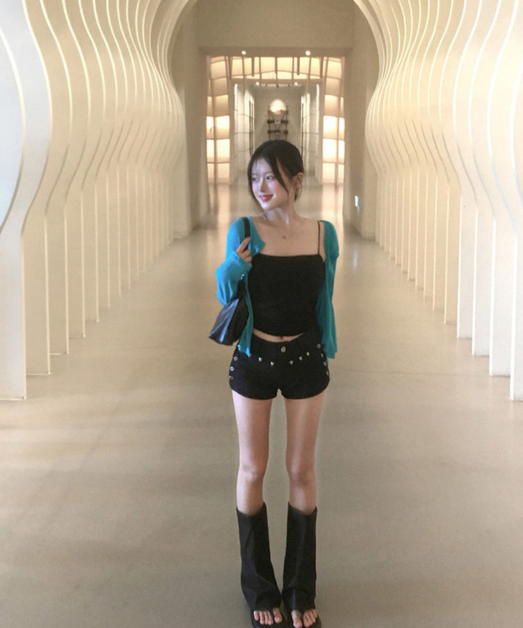 スタッズスリムショートパンツ BLACK