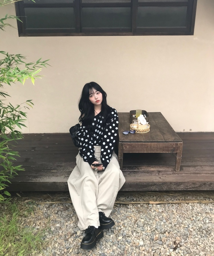 【❤️MADE】도트 원숄더 맨투맨 블랙