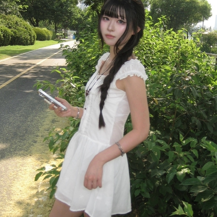 フリルオフショルミニワンピース WHITE