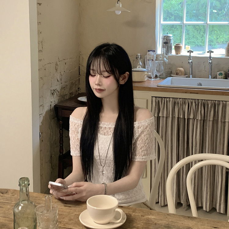 【SET】レースオフショル半袖Tシャツ＋ホルターネックタンクトップ IVORY