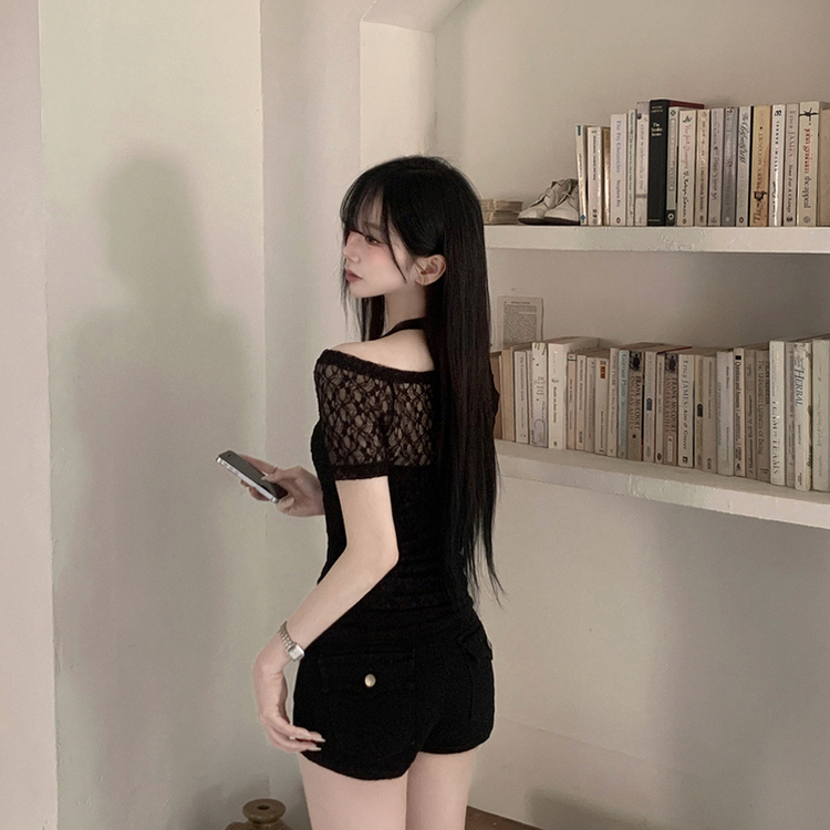 【SET】レースオフショル半袖Tシャツ＋ホルターネックタンクトップ BLACK